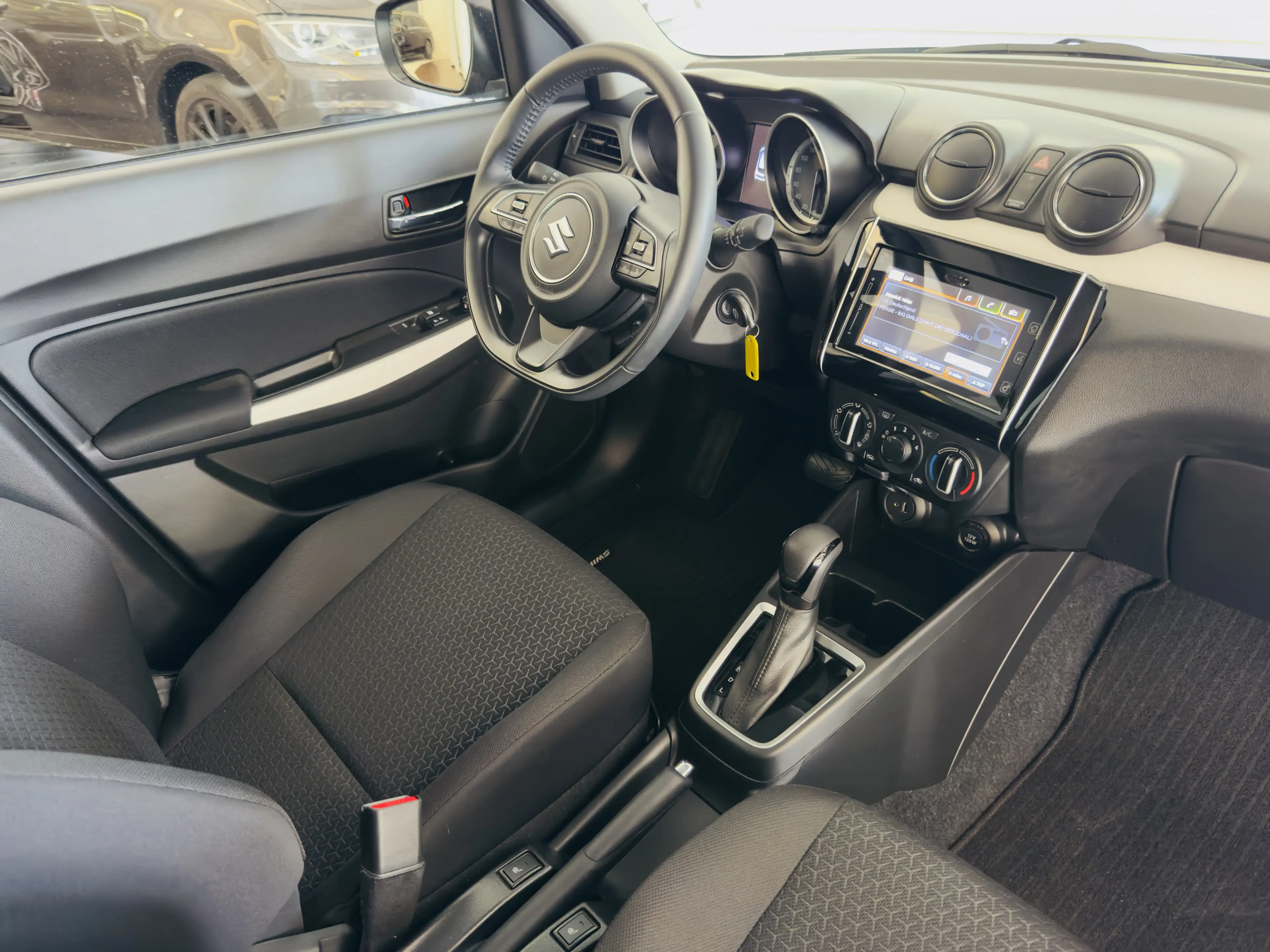 Suzuki Swift 1,2 COMFORT CVT CARPLAY   SITZHEIZUNG — photo 8