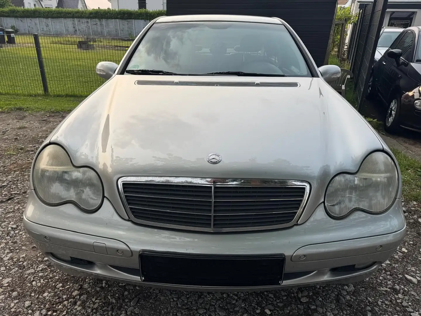 Mercedes-Benz C 180 Kompressor CLASSIC Klima,Alu,Tüv 03/2026 Silber - 2
