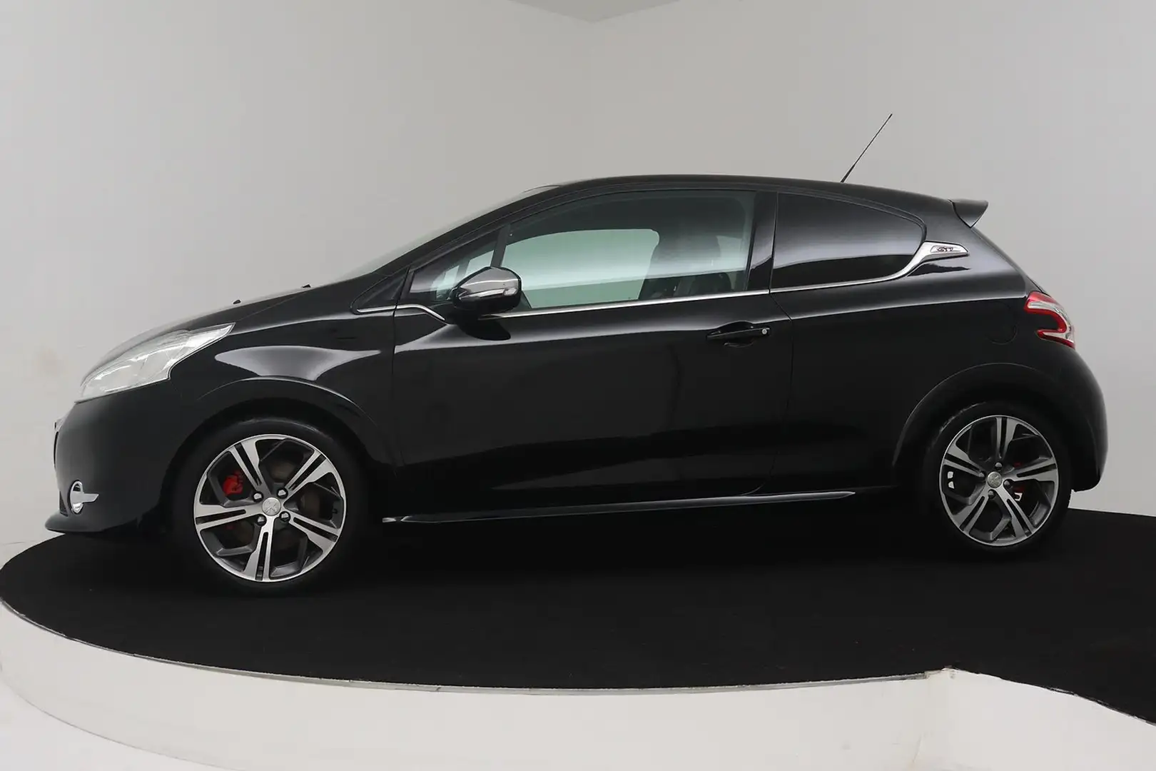 Peugeot 208 1.6 THP GTi (NAVIGATIE, LEDER, PDC, CRUISE, SPORTS Zwart - 2