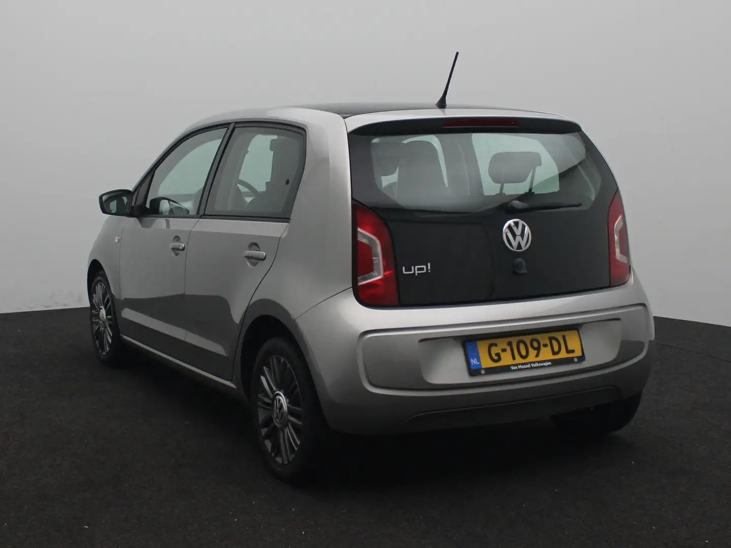 Volkswagen up! 1.0 High Up! 75pk | BlueMotion | Leder | Airco | S Grigio - 2