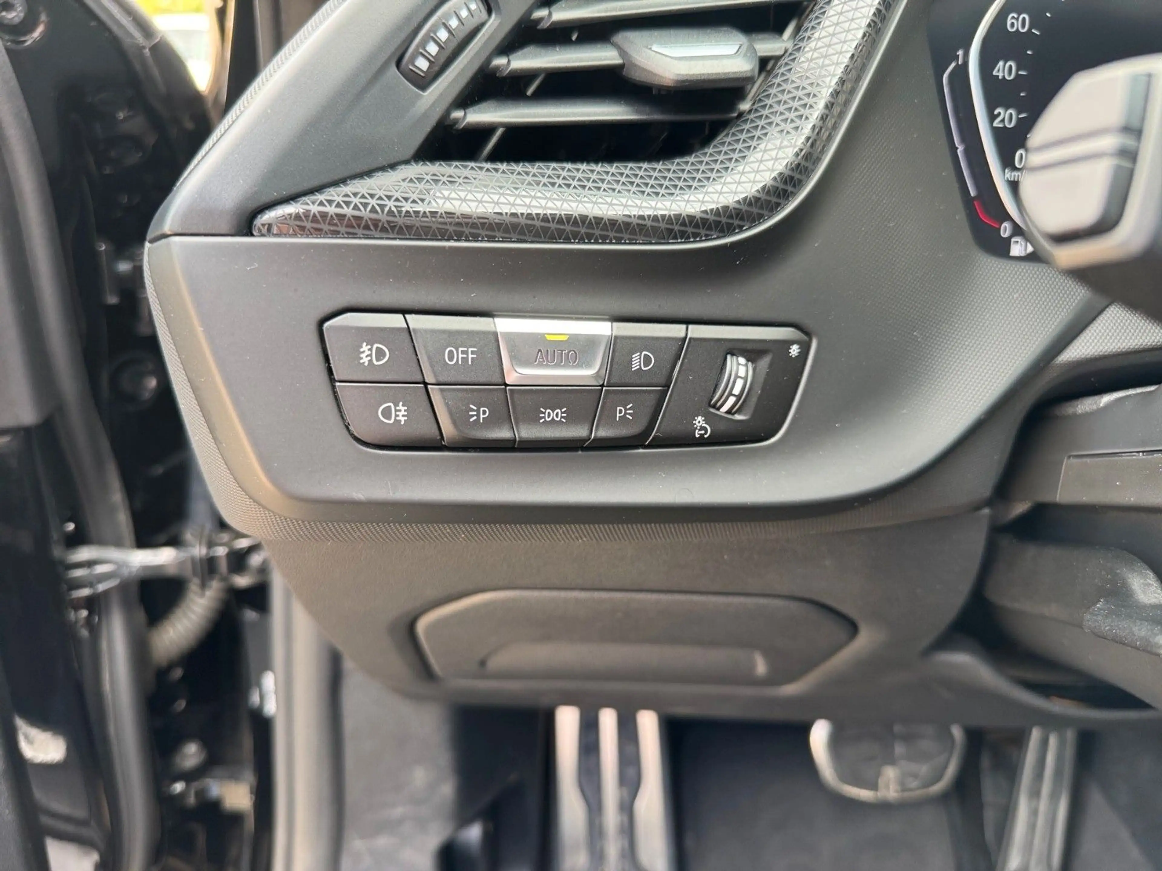 BMW 120 1 Limousine 120 i M Sport — photo 13