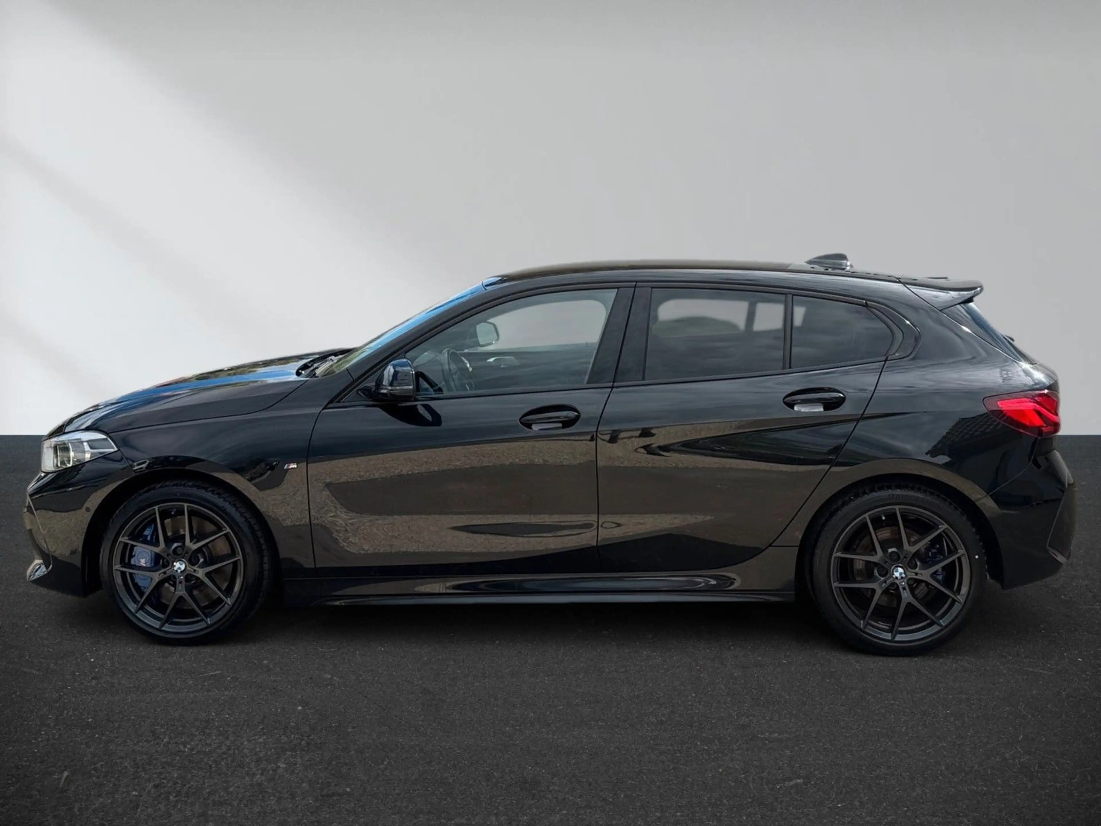 BMW 120 1 Limousine 120 i M Sport — photo 3