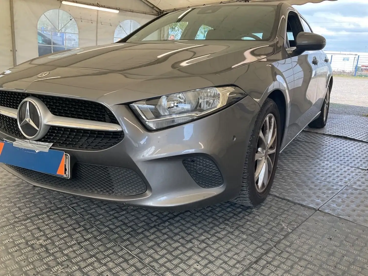 Mercedes-Benz A 220 Progres DWA NaviPrem SHZ Kamera SpiegelPkt Grey - 2