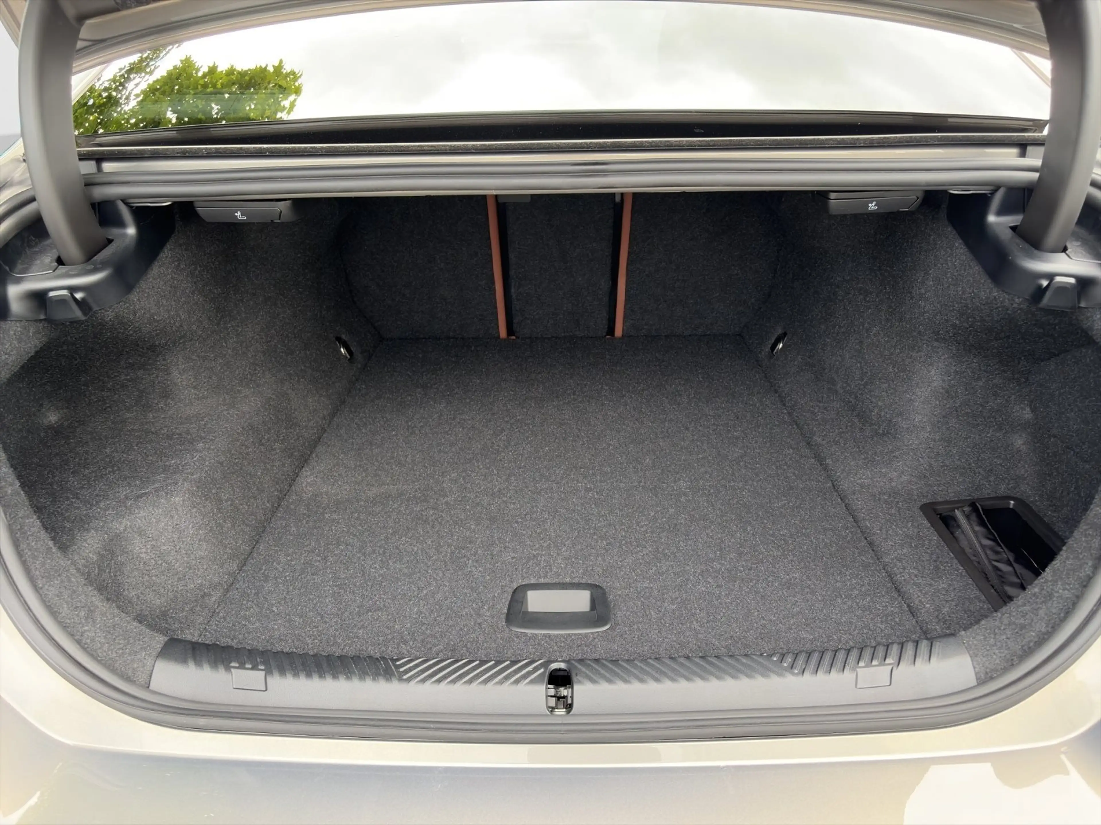 BMW i5 xDrive40 Lim. M Sport AutobAss DrivAss Prof ParkAs — photo 14