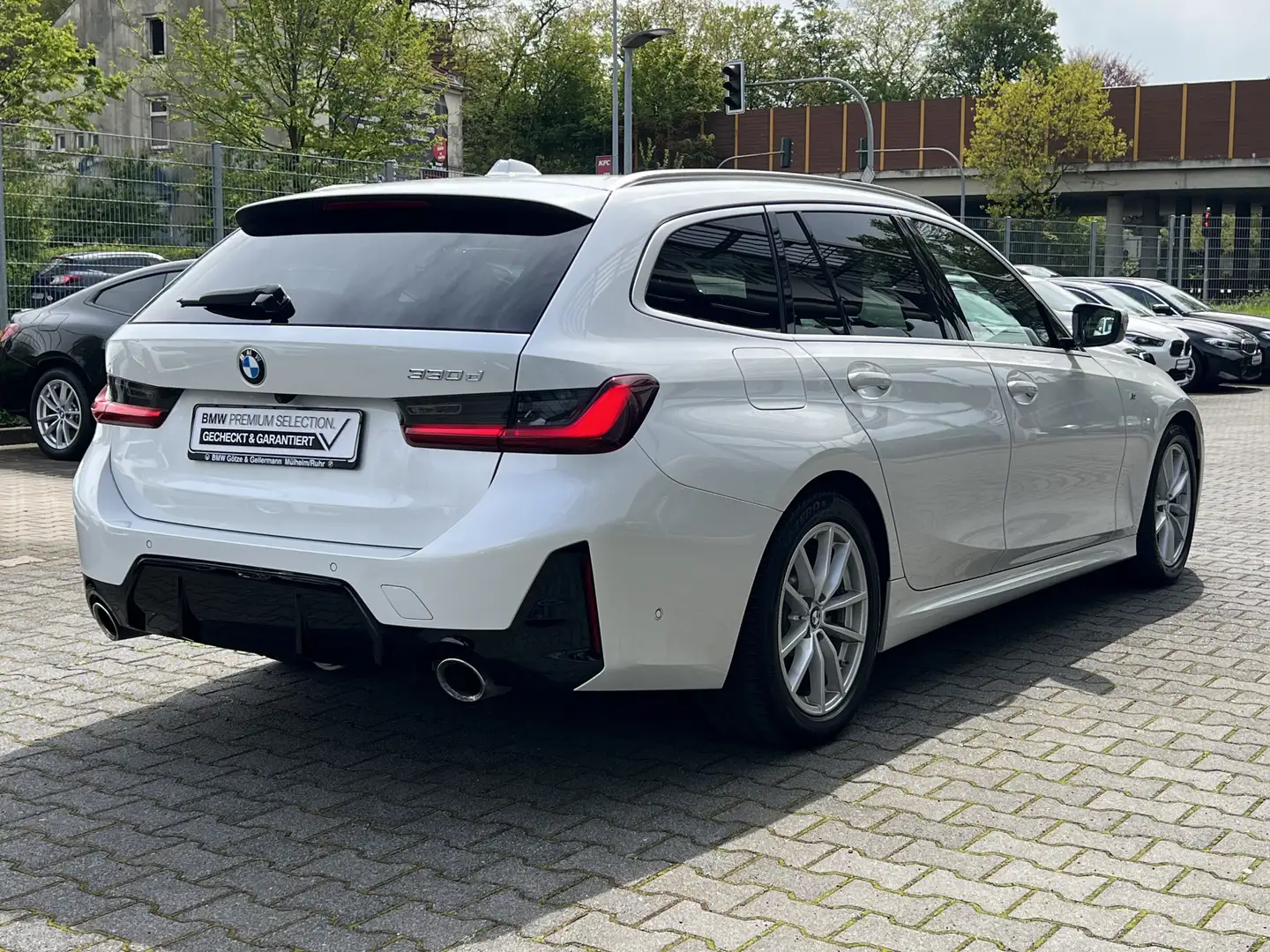 BMW 330 d Touring M Sport //Leas.ab EUR 579,-inkl.* Weiß - 2