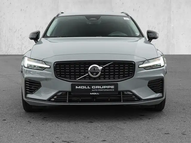 Volvo V60 view 3