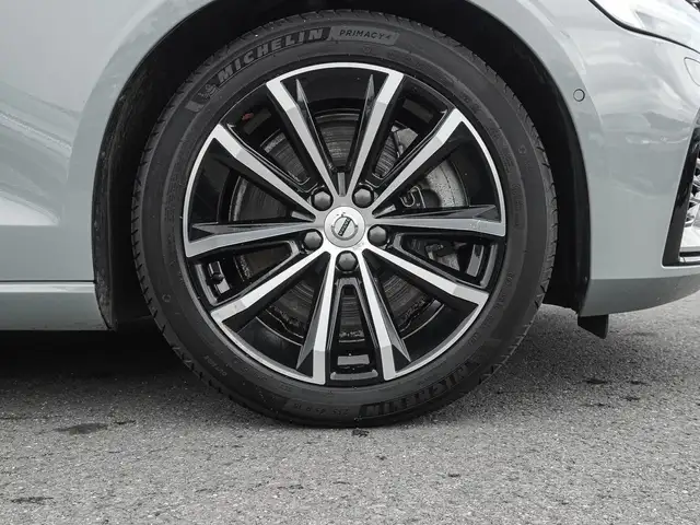 Volvo V60 view 7