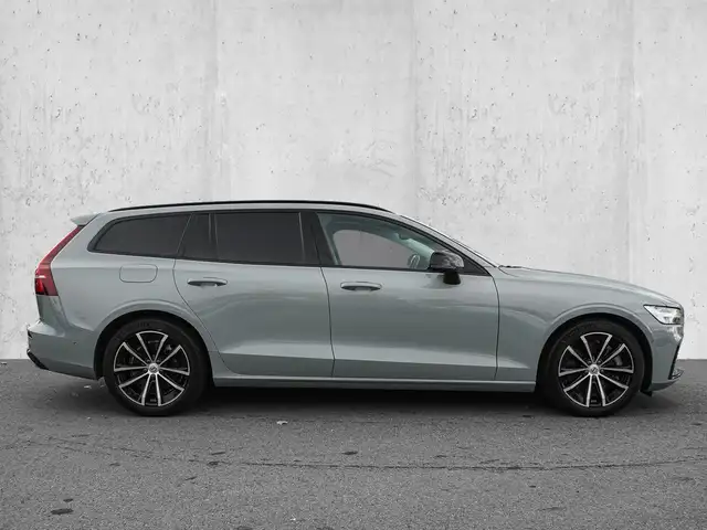Volvo V60 view 5