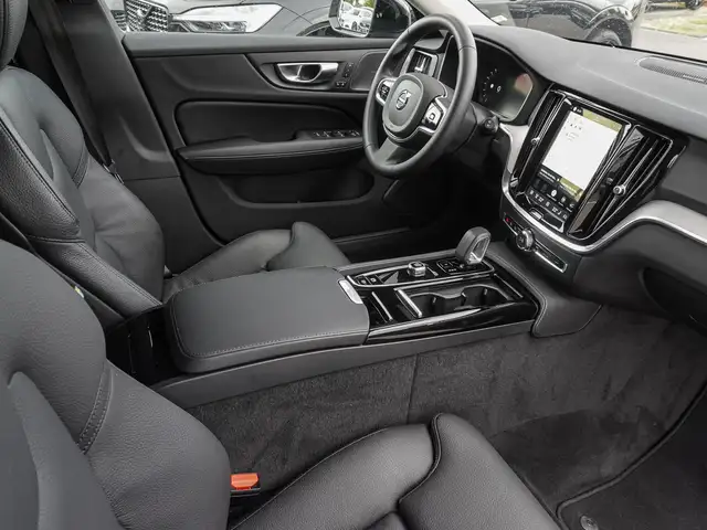 Volvo V60 view 8