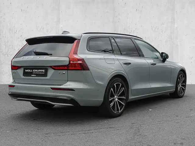 Volvo V60 view 4