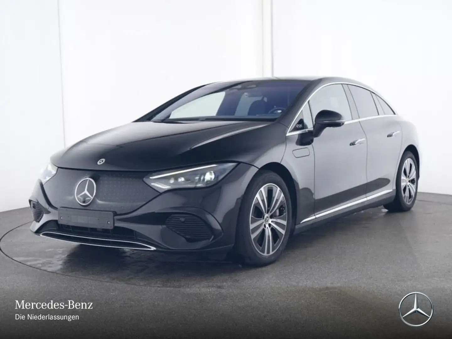 Mercedes-Benz EQE 300 Avantgarde Fahrass WideScreen Pano Distr. Zwart - 2