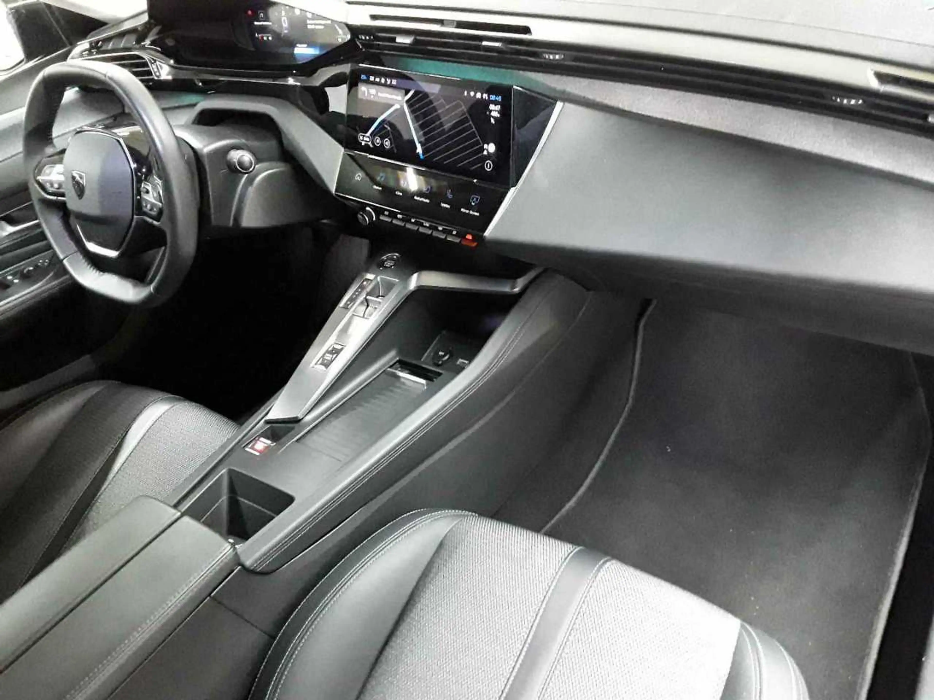 Peugeot 308 308 SW BlueHDi 130 EAT8 Allure Pack Navi — photo 9