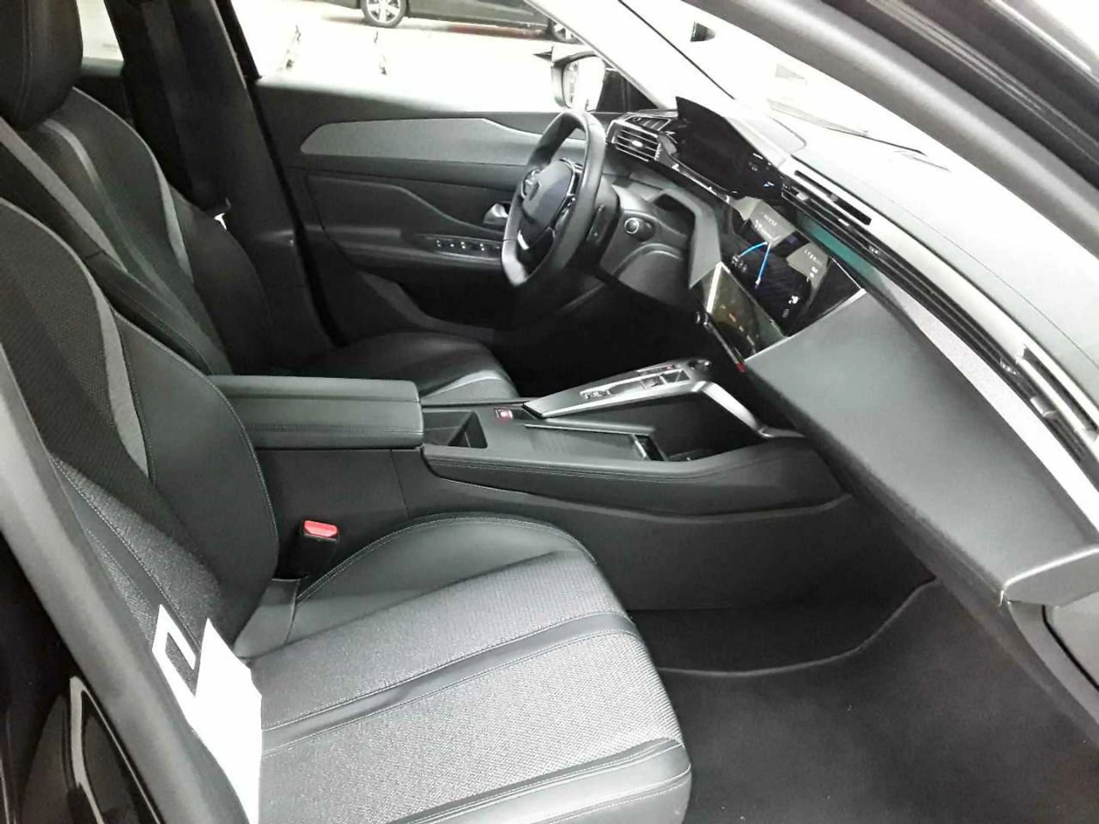 Peugeot 308 308 SW BlueHDi 130 EAT8 Allure Pack Navi — photo 8