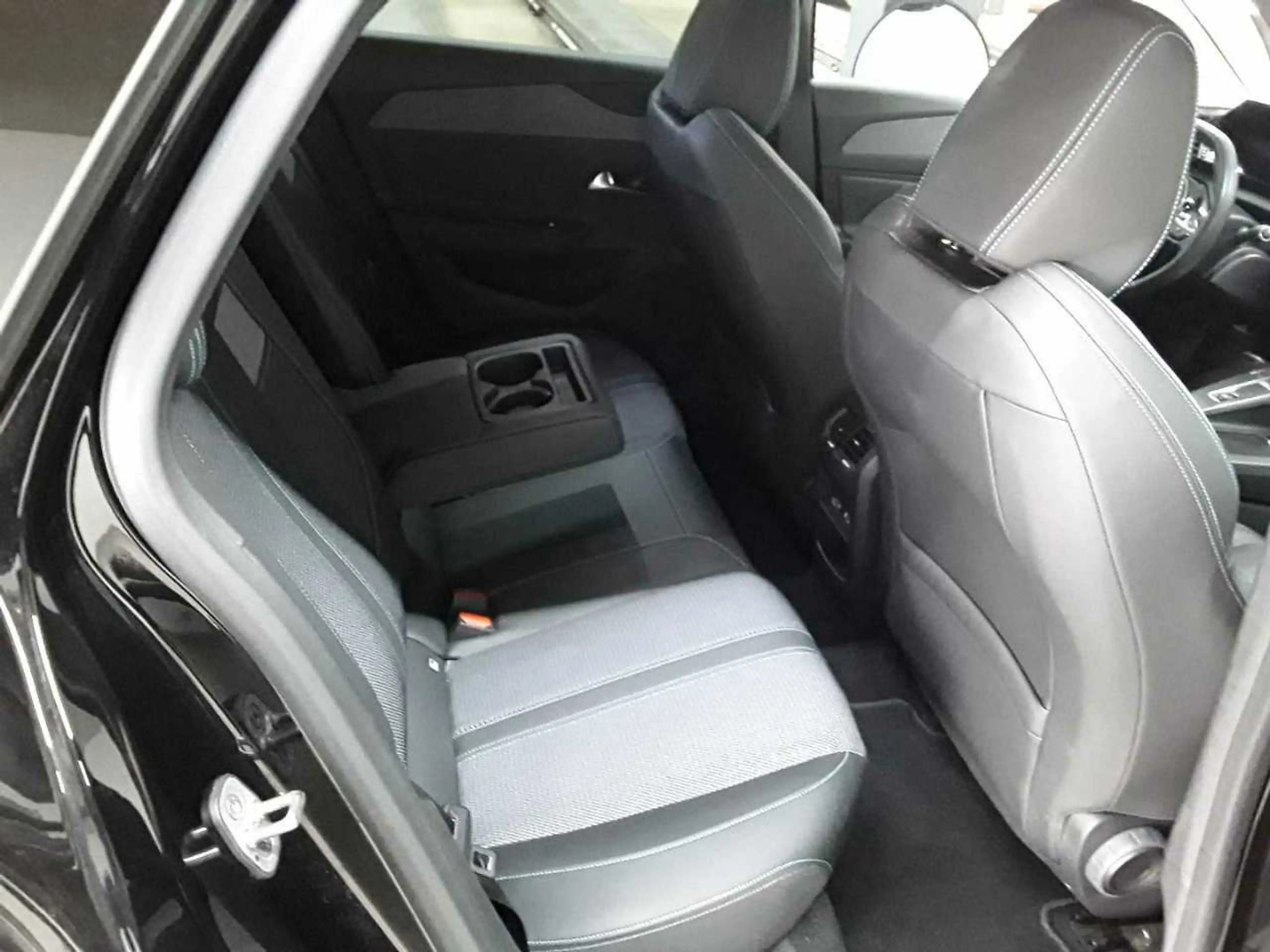 Peugeot 308 308 SW BlueHDi 130 EAT8 Allure Pack Navi — photo 14