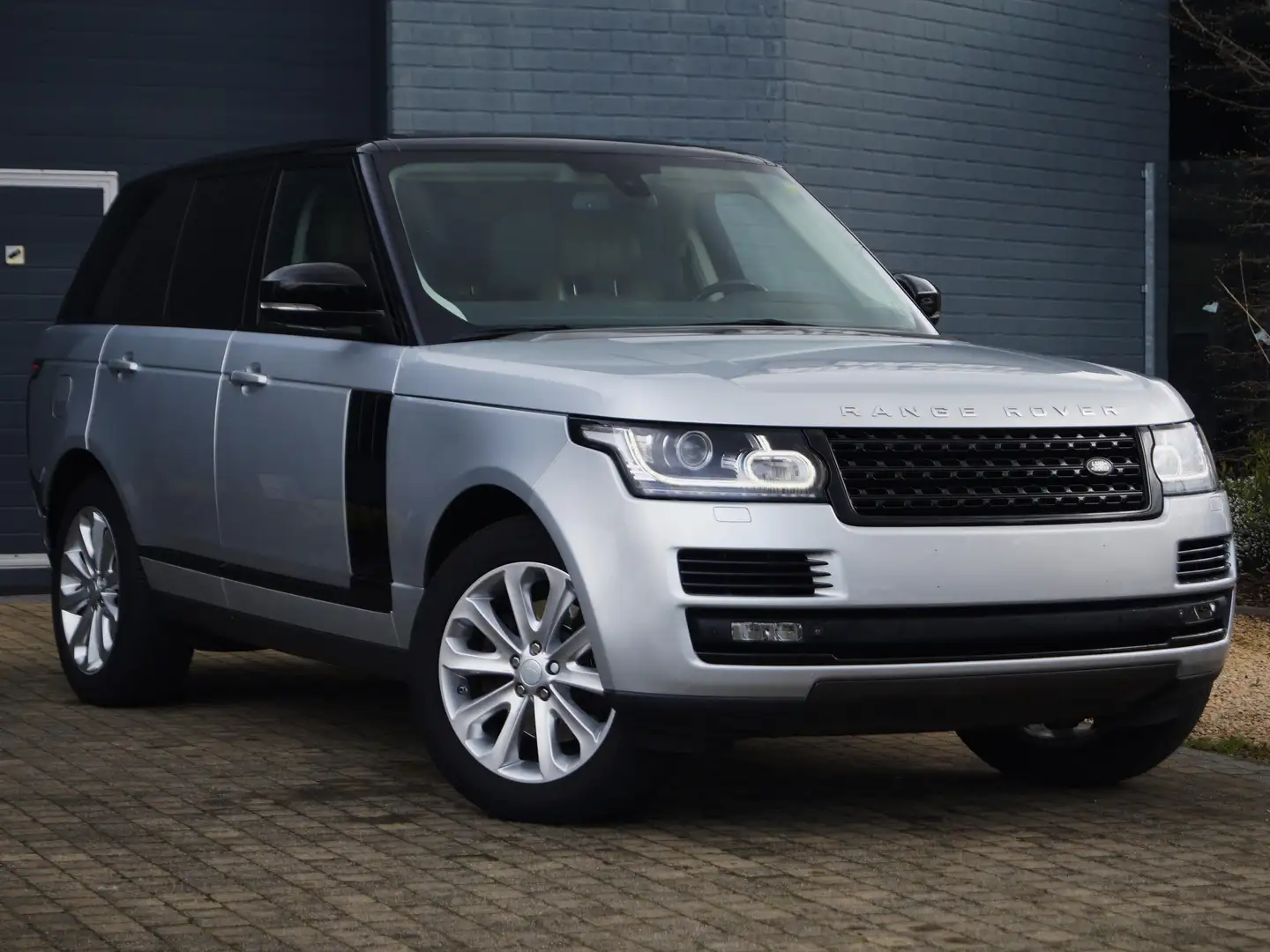 Land Rover Range Rover Range Rover Vogue3.0 TDV6 / Pano /360 camera/Full/ Argent - 2