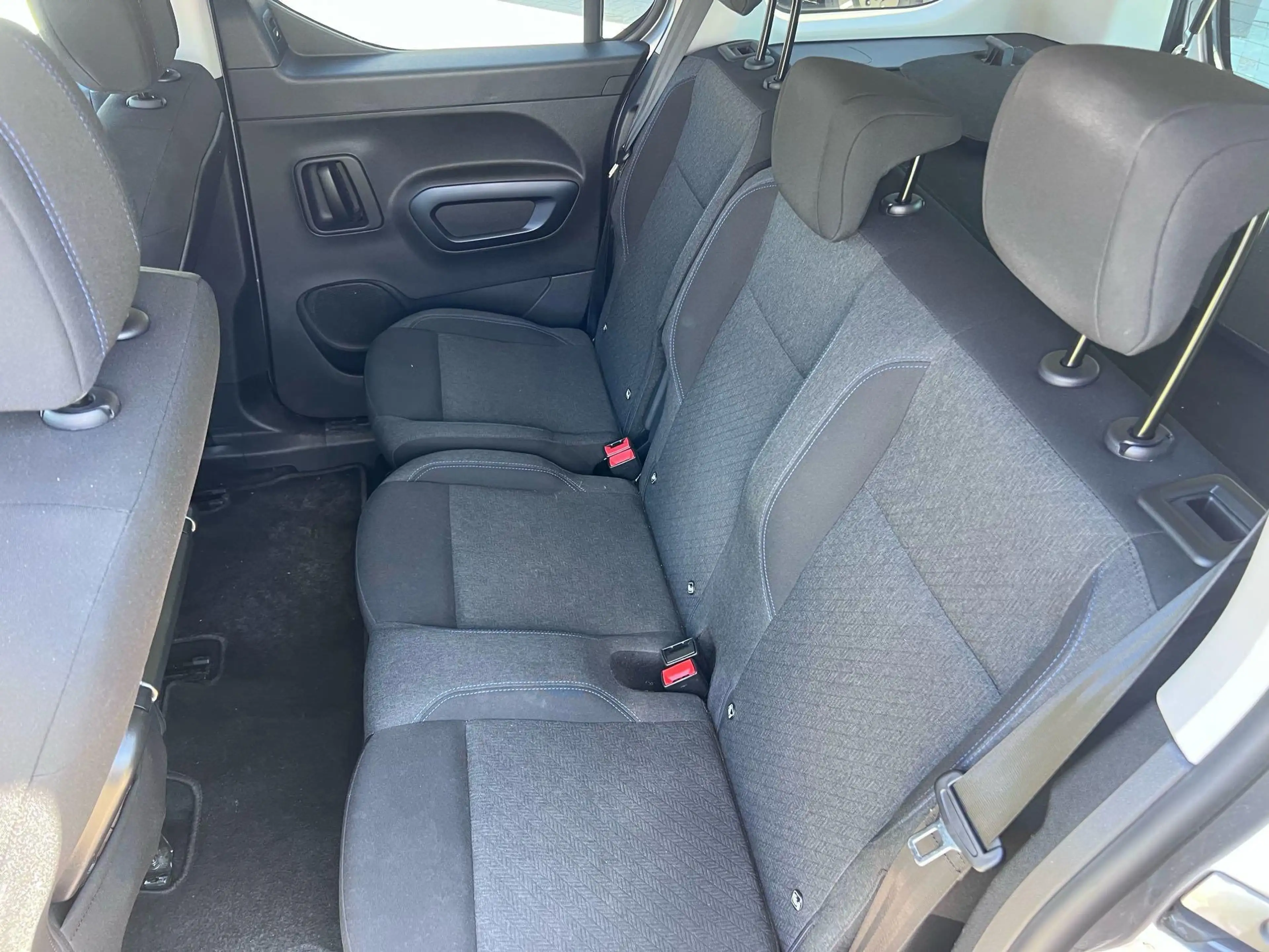 Peugeot Rifter 1.5 BlueHDI Allure — photo 9