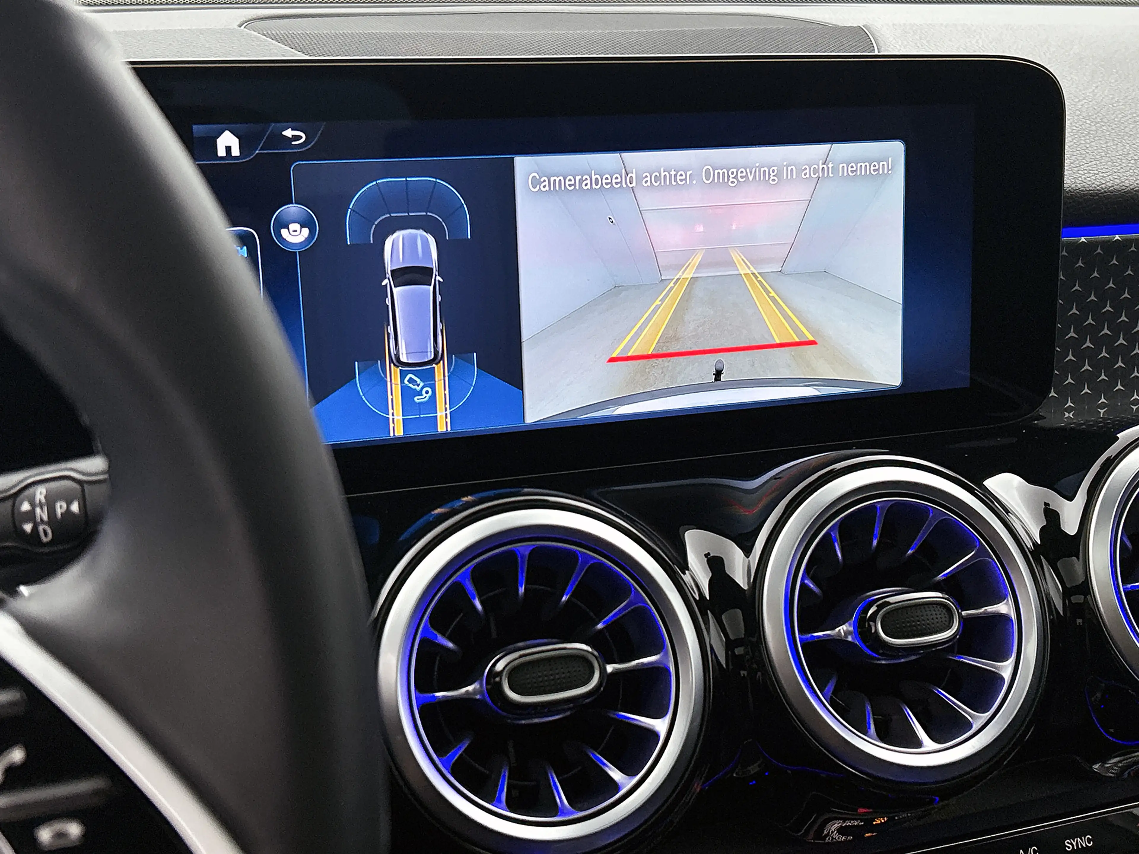 Mercedes-Benz GLB 200 Star Edition LIMITED Panoramadak l Keyless l Trekh — photo 9