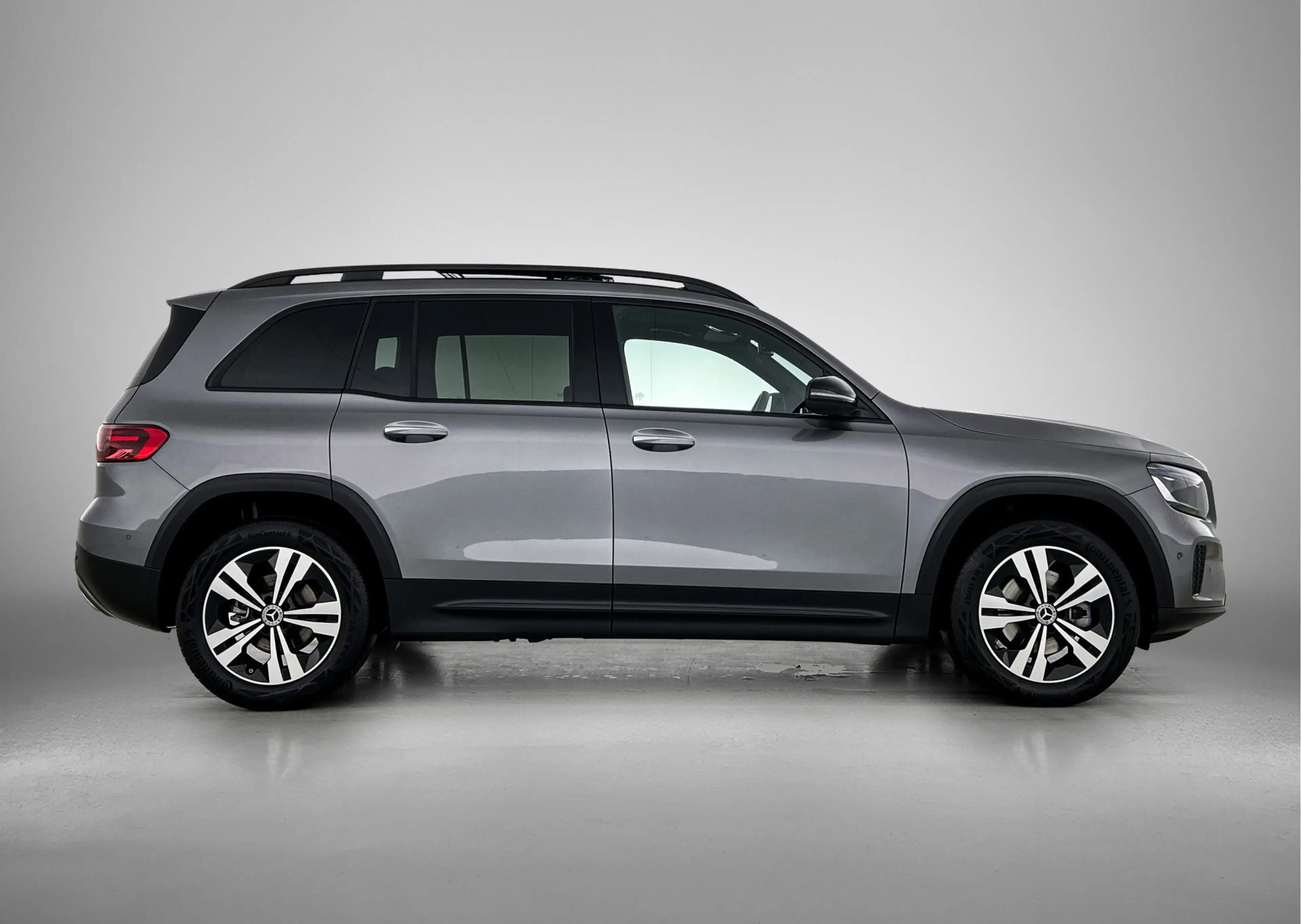 Mercedes-Benz GLB 200 Star Edition LIMITED Panoramadak l Keyless l Trekh — photo 14