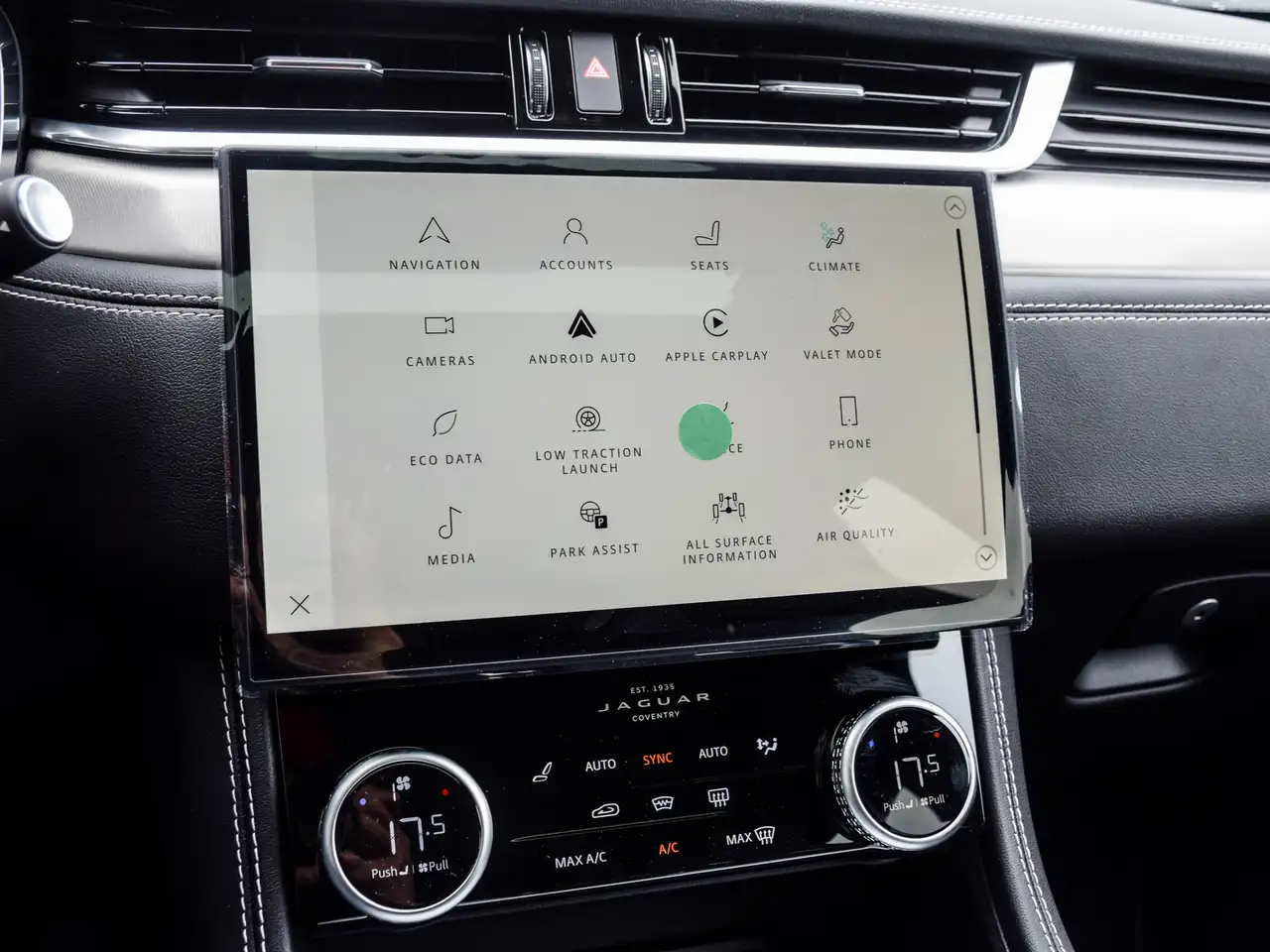 Jaguar F-Pace снимка Jaguar F-Pace