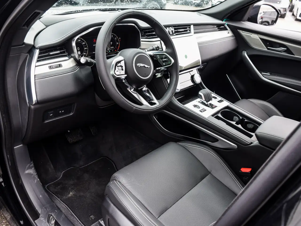 Jaguar F-Pace снимка Jaguar F-Pace