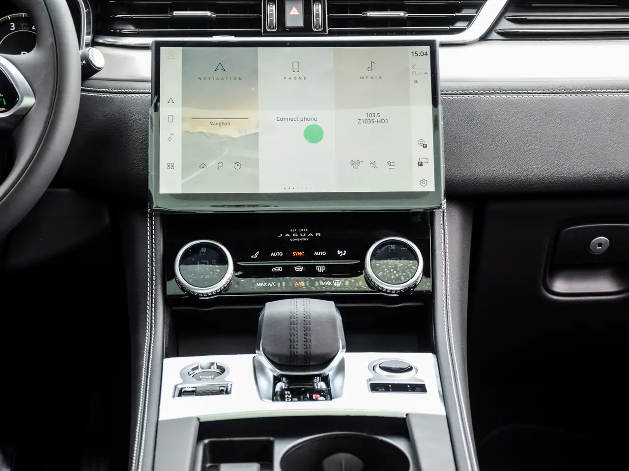 Jaguar F-Pace снимка Jaguar F-Pace