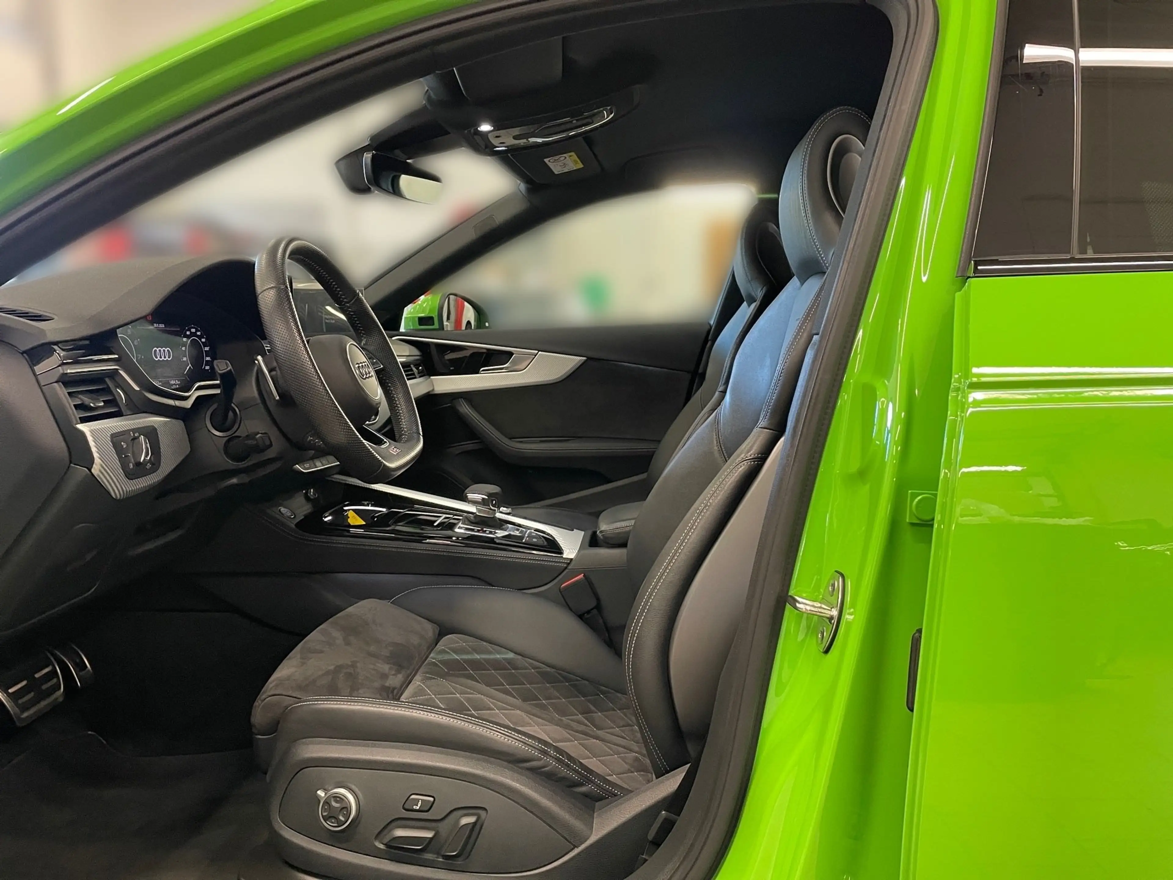 Audi RS4 Avant TFSI quattro *AHK*B&O*MATRIX* — photo 10