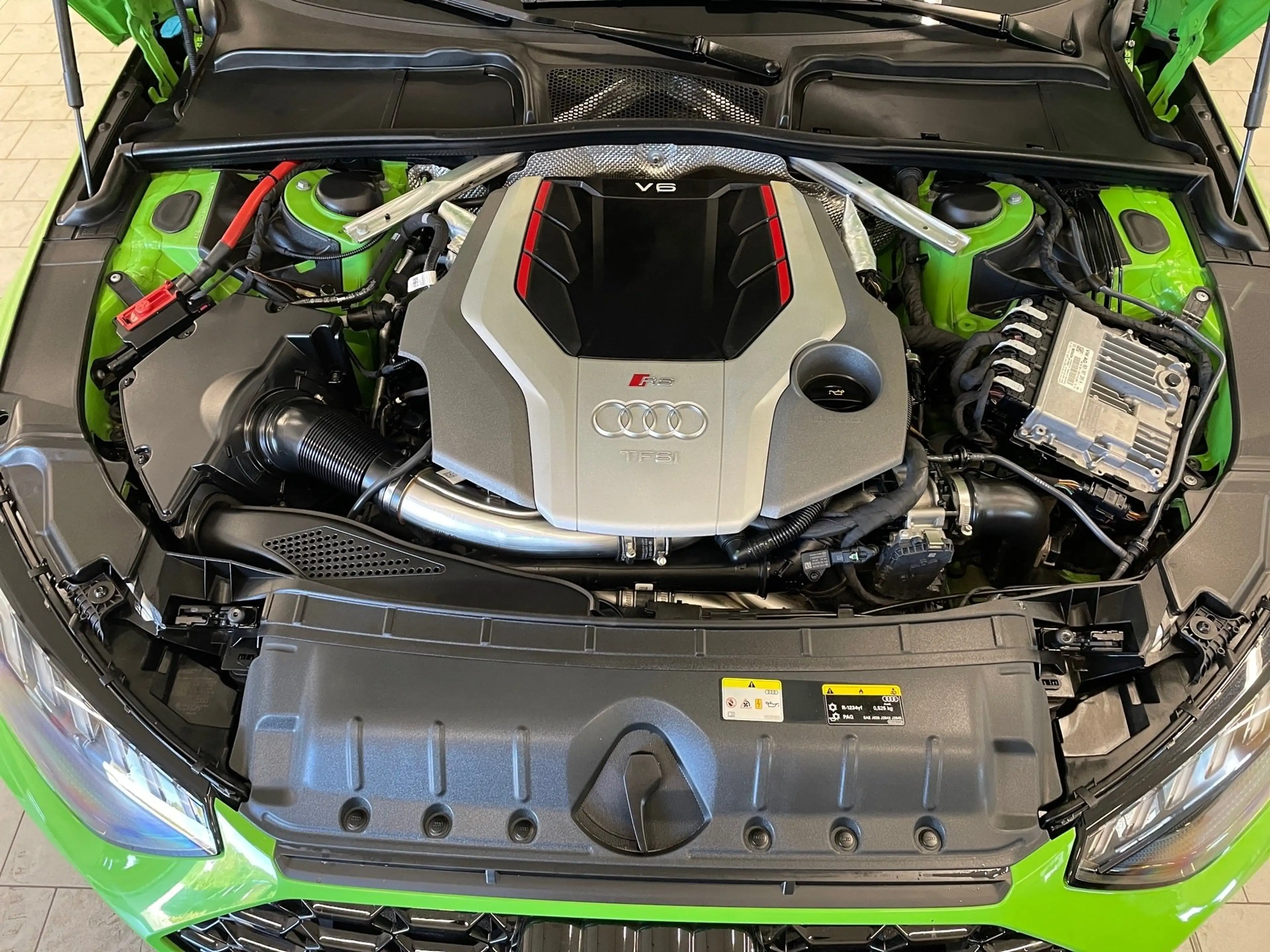 Audi RS4 Avant TFSI quattro *AHK*B&O*MATRIX* — photo 8
