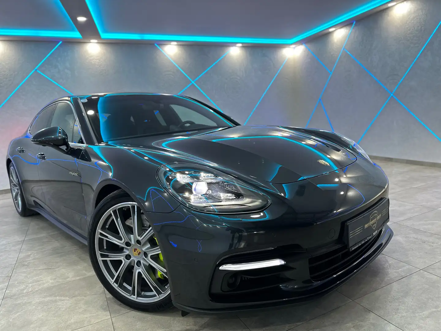 Porsche Panamera 4 E-Hybrid Aut*MATRIX*ACC*LUFT*SOFT-CLOSE*360°* Grau - 1