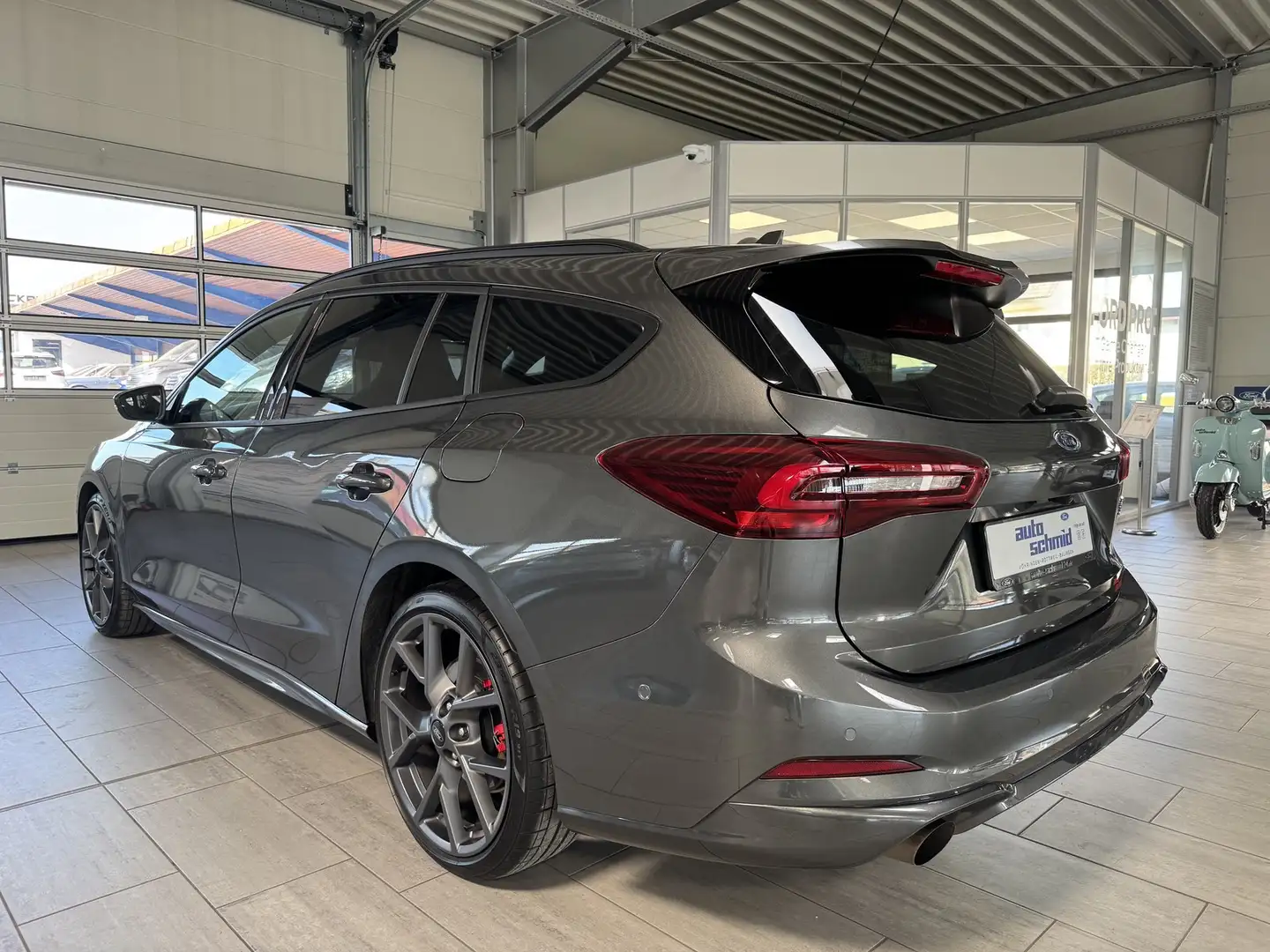 Ford Focus Turnier ST X Gris - 2