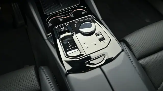 BMW 520 d xDrive M-Sportpaket Pro Ansicht 18