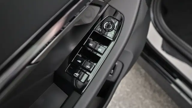 BMW 520 d xDrive M-Sportpaket Pro Ansicht 11