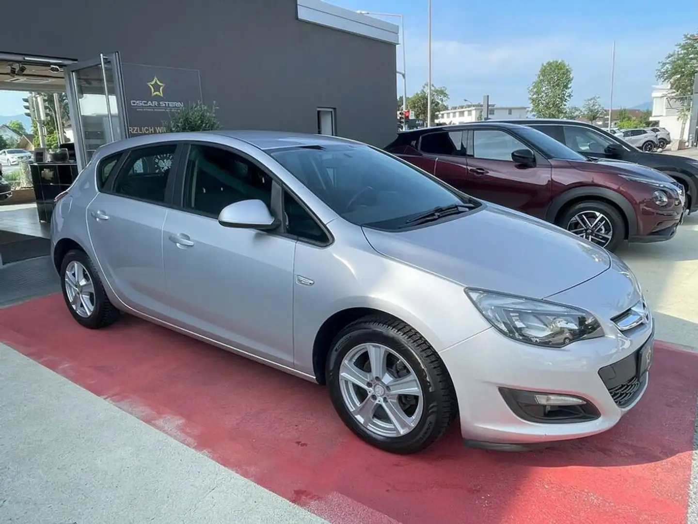 Opel Astra Edition Zilver - 1