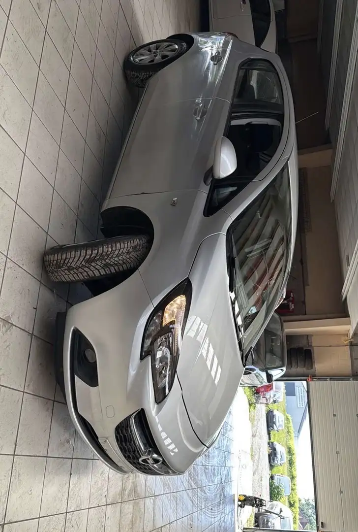 Opel Corsa Corsa 1.3 CDTI Black Edition St./St. - 2