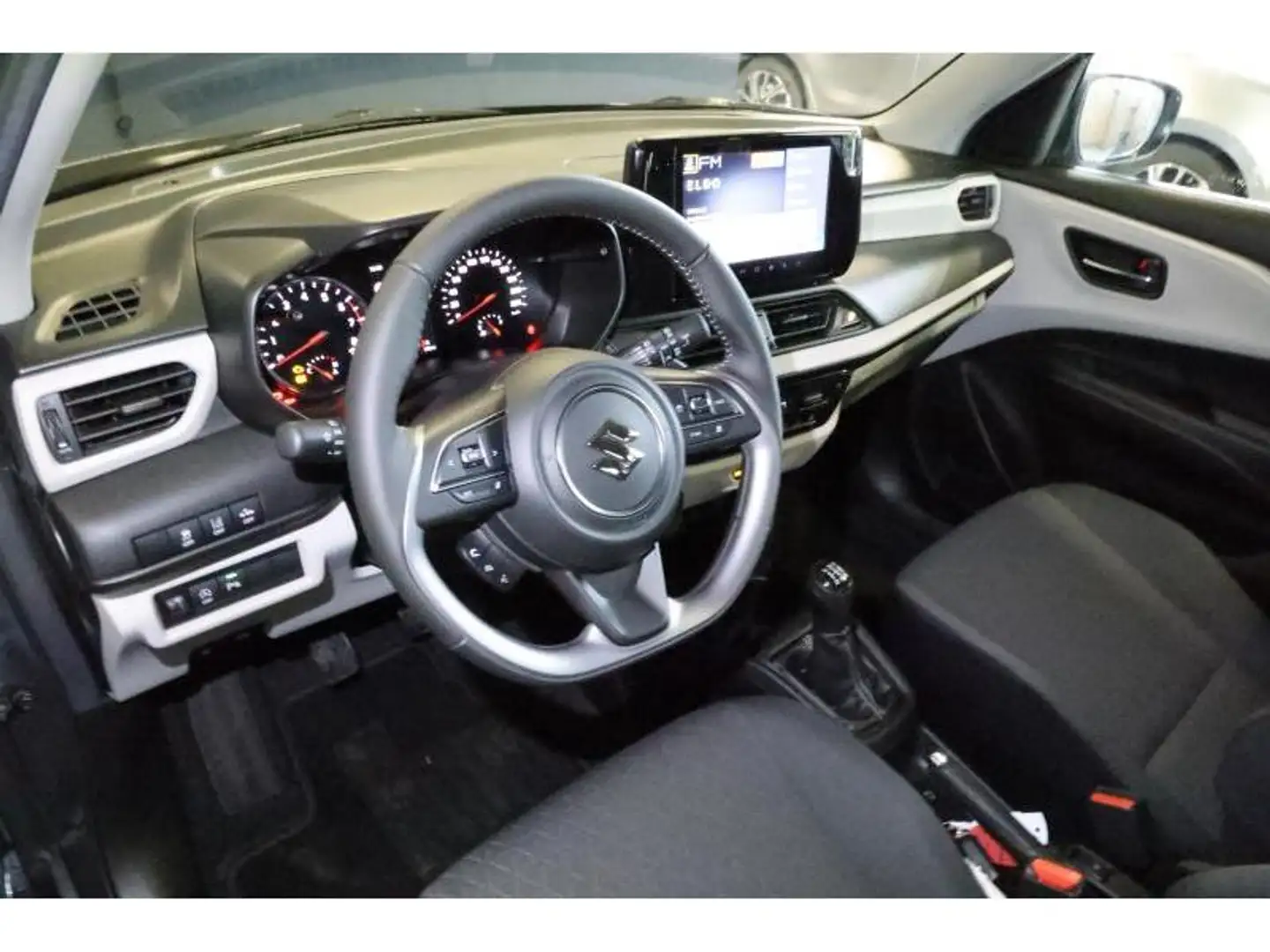 Suzuki Swift GL+ Gris - 2