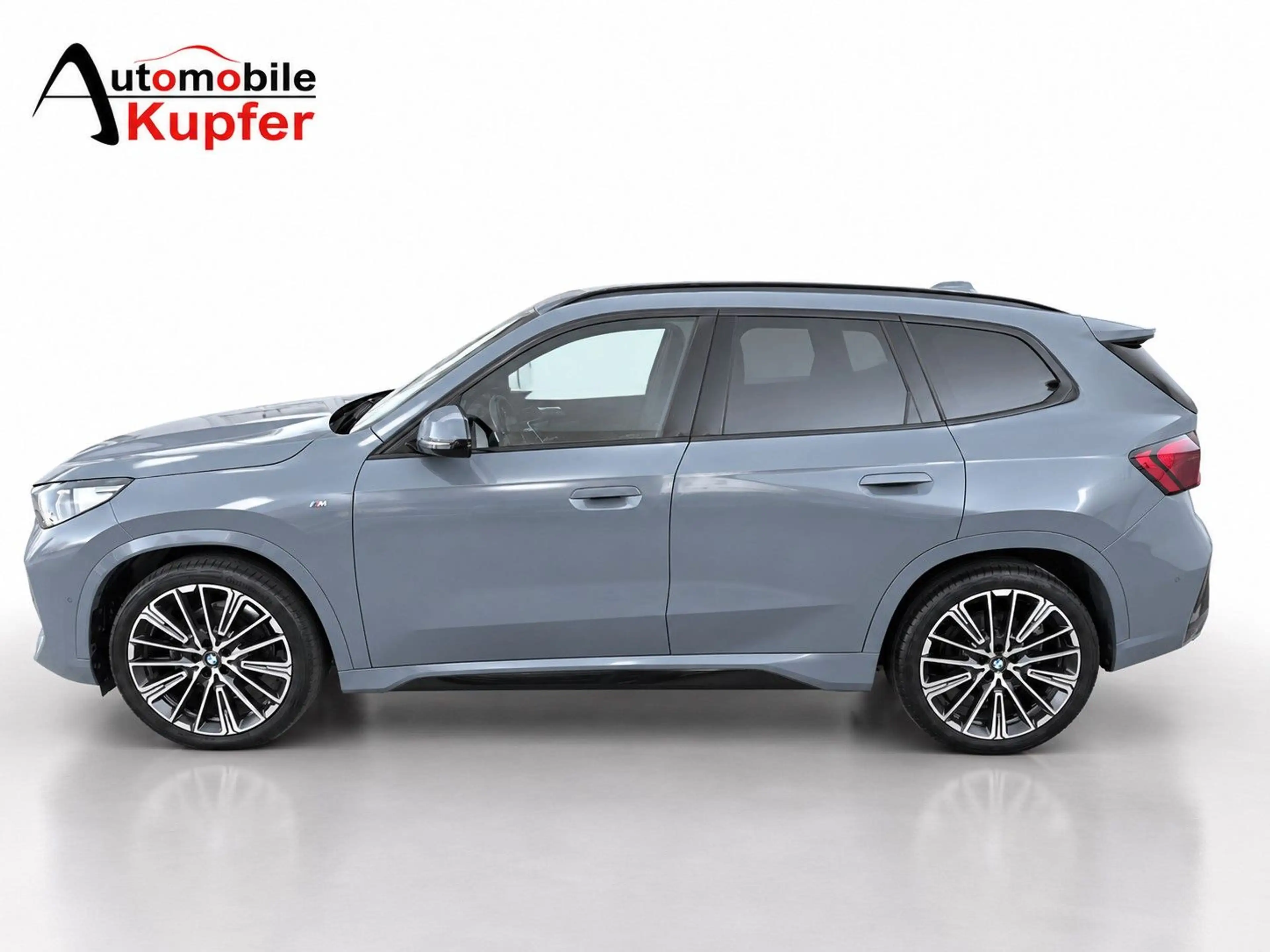 BMW X1 xDrive20d M Sport Aut. 20" AHK DA+ Ad.LED ACC — photo 4