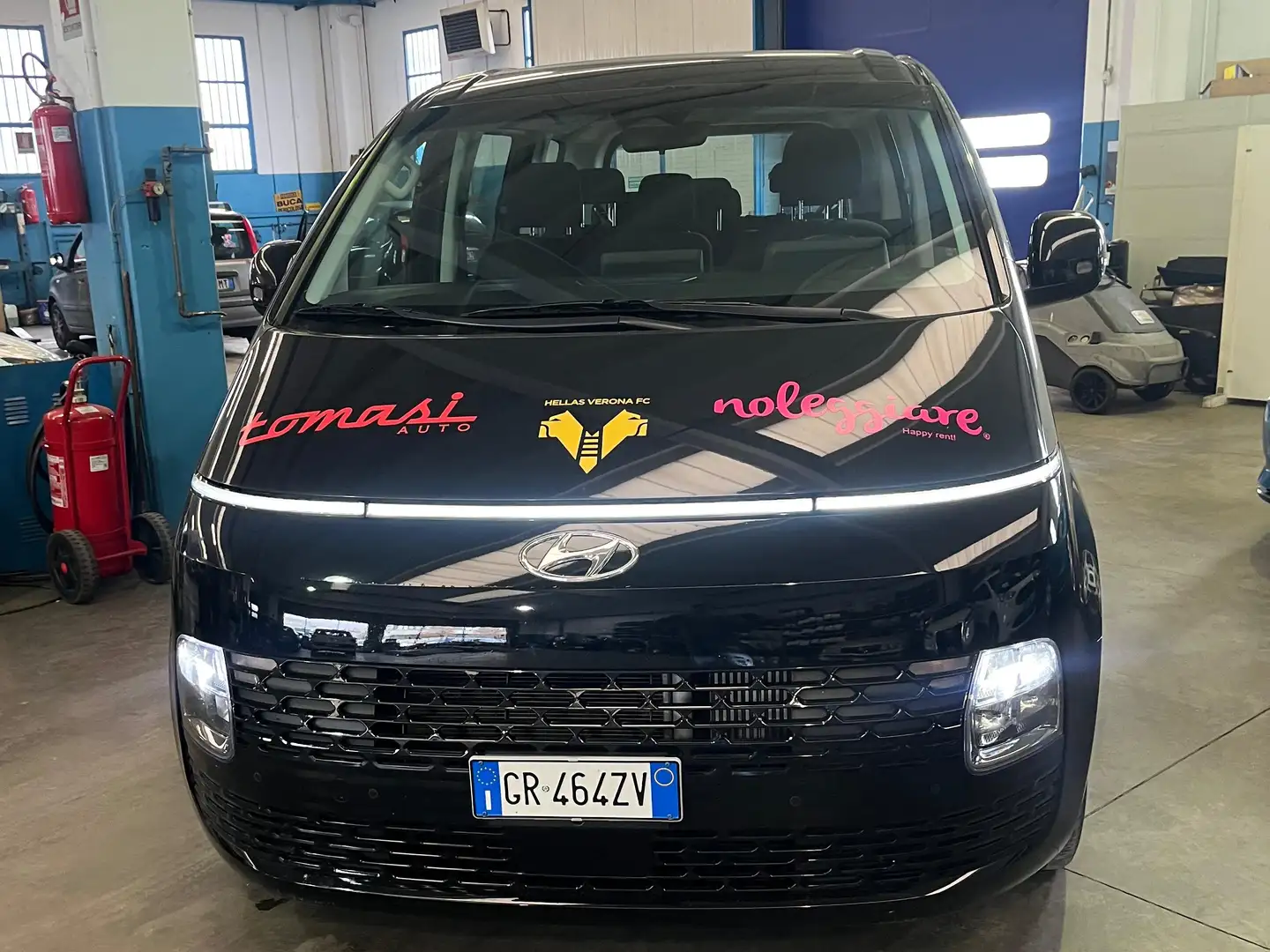 Hyundai STARIA Staria 2.2 Wagon 2wd auto 9 POSTI PARI AL NUOVO Noir - 1