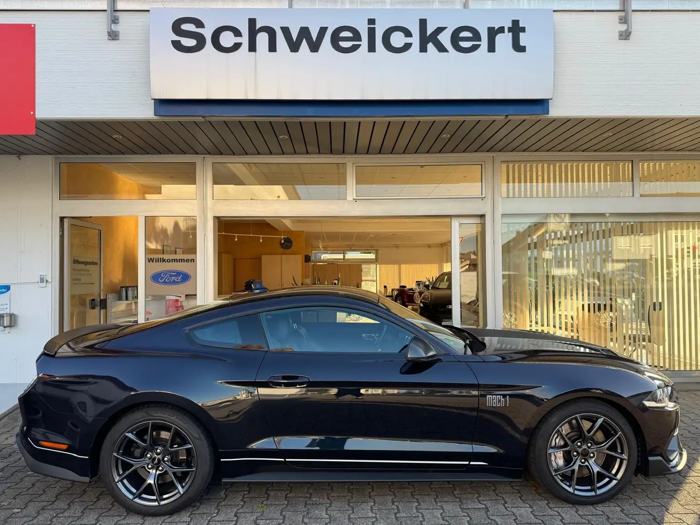 Ford Mustang Fastback 5.0 Ti-VCT V8 Aut. MACH1 Černá - 1
