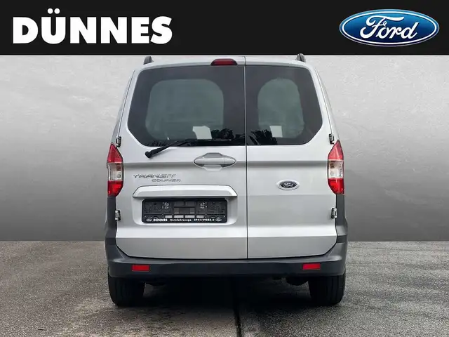 Ford Transit Courier view 7