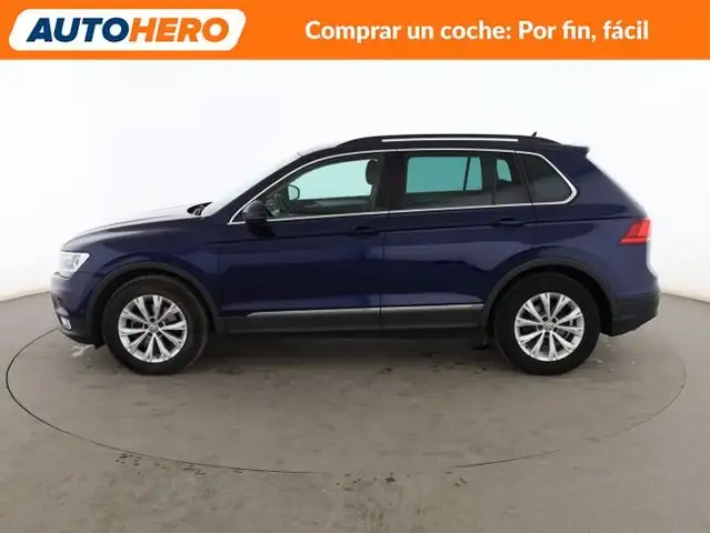 Volkswagen Tiguan view 3