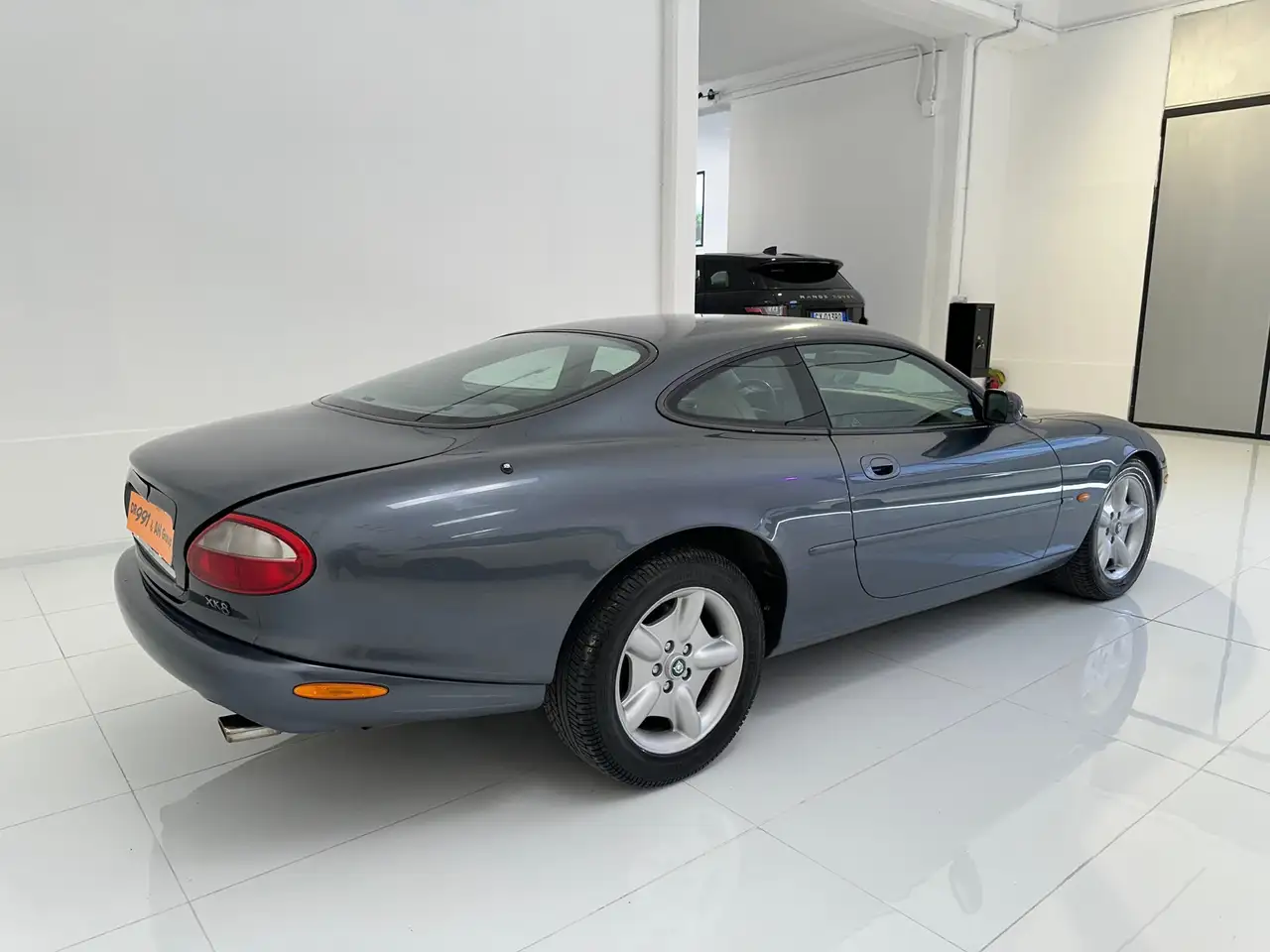 Jaguar XK8 Coupe 4.0, foto 5