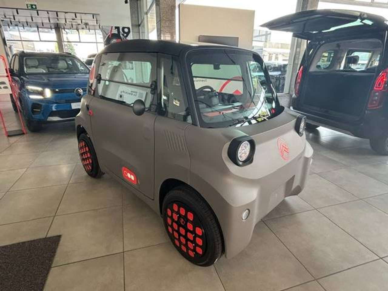 Citroen Ami Quadriciclo Elettrico COLOR PACK ORANGE - PRONTA CONSEGNA