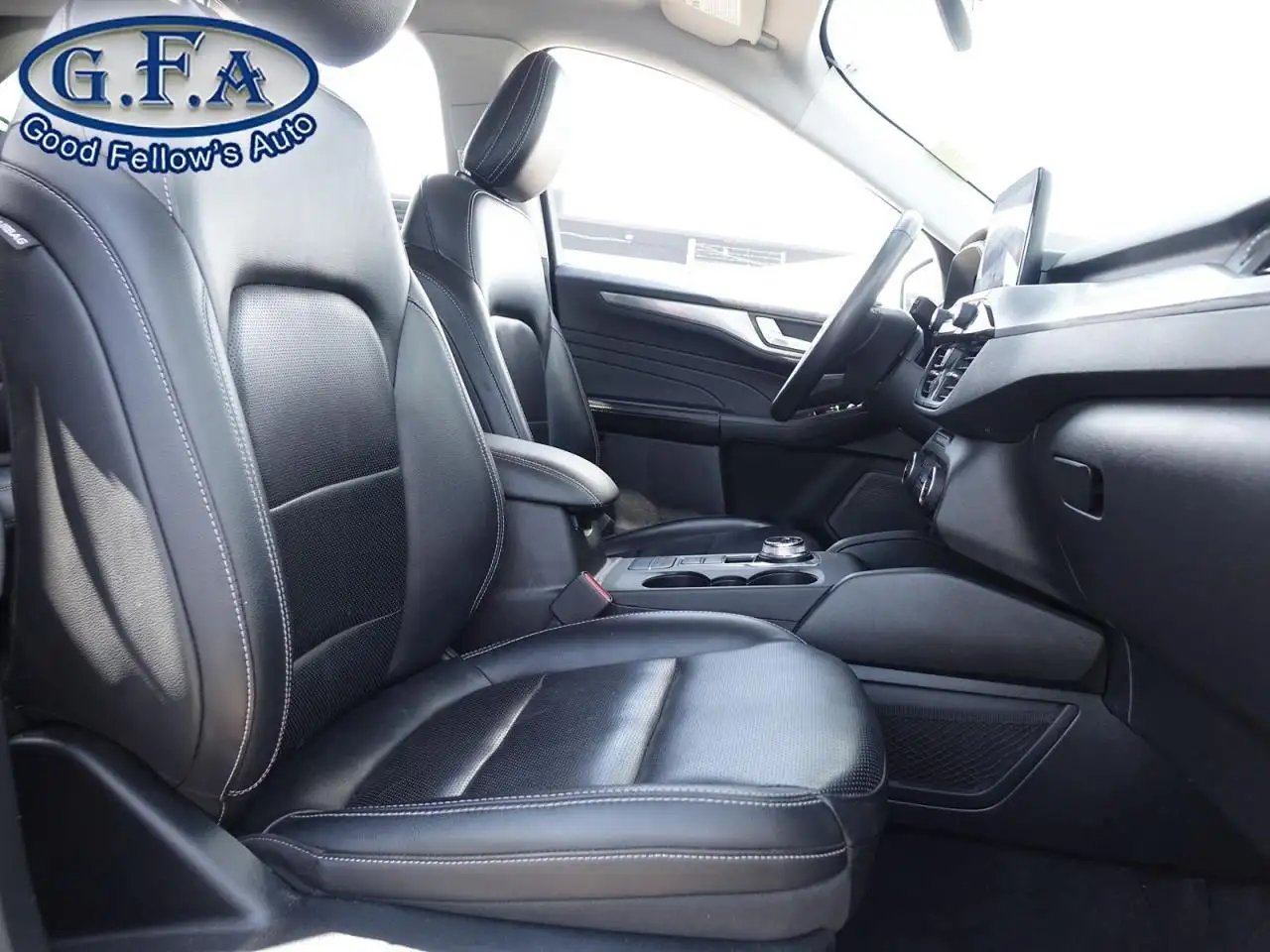 Ford Escape снимка Ford Escape