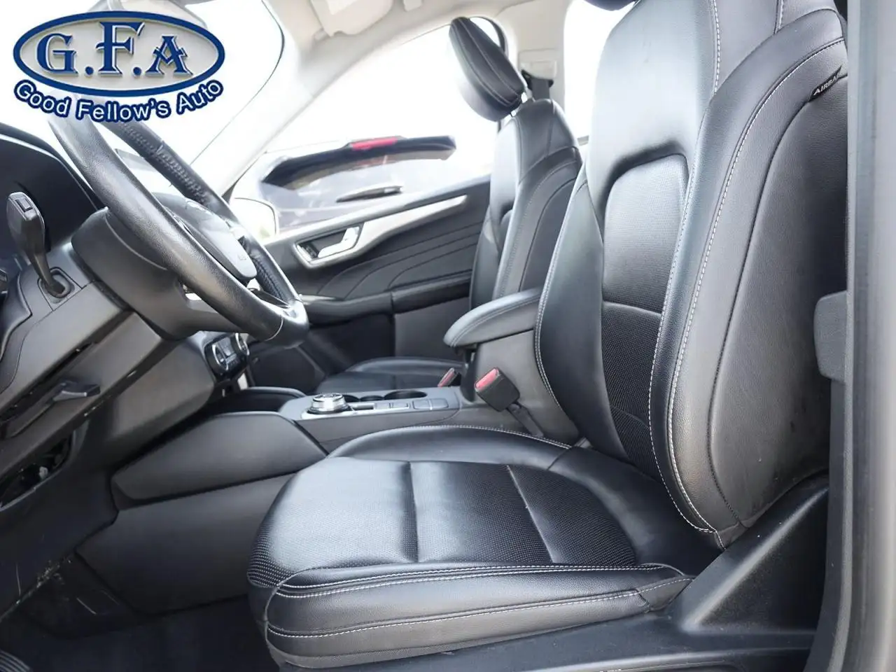 Ford Escape снимка Ford Escape