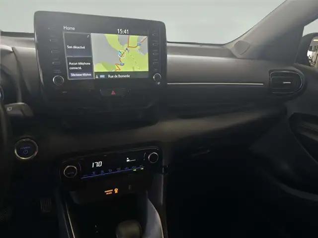 Toyota Yaris view 16