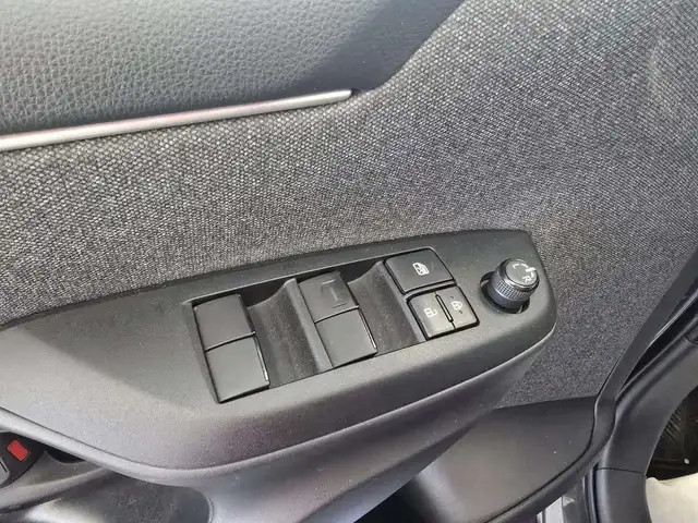 Toyota Yaris view 23