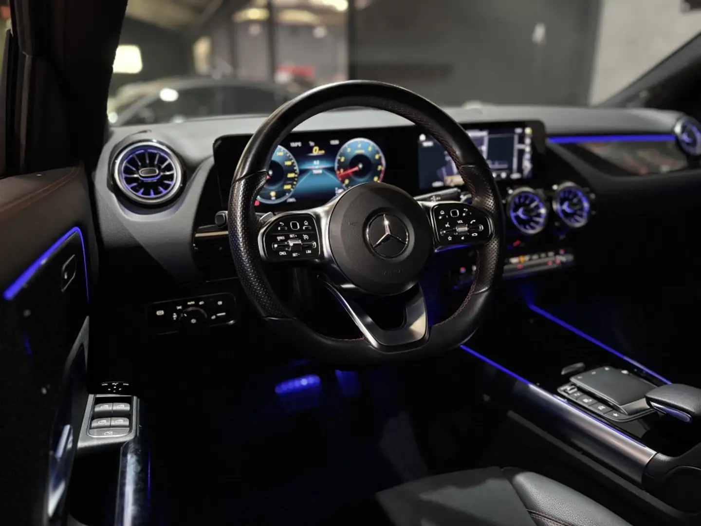 Mercedes-Benz GLA 200 7G-DCT Negro - 2