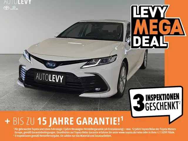 2021 Toyota Camry in White for sale