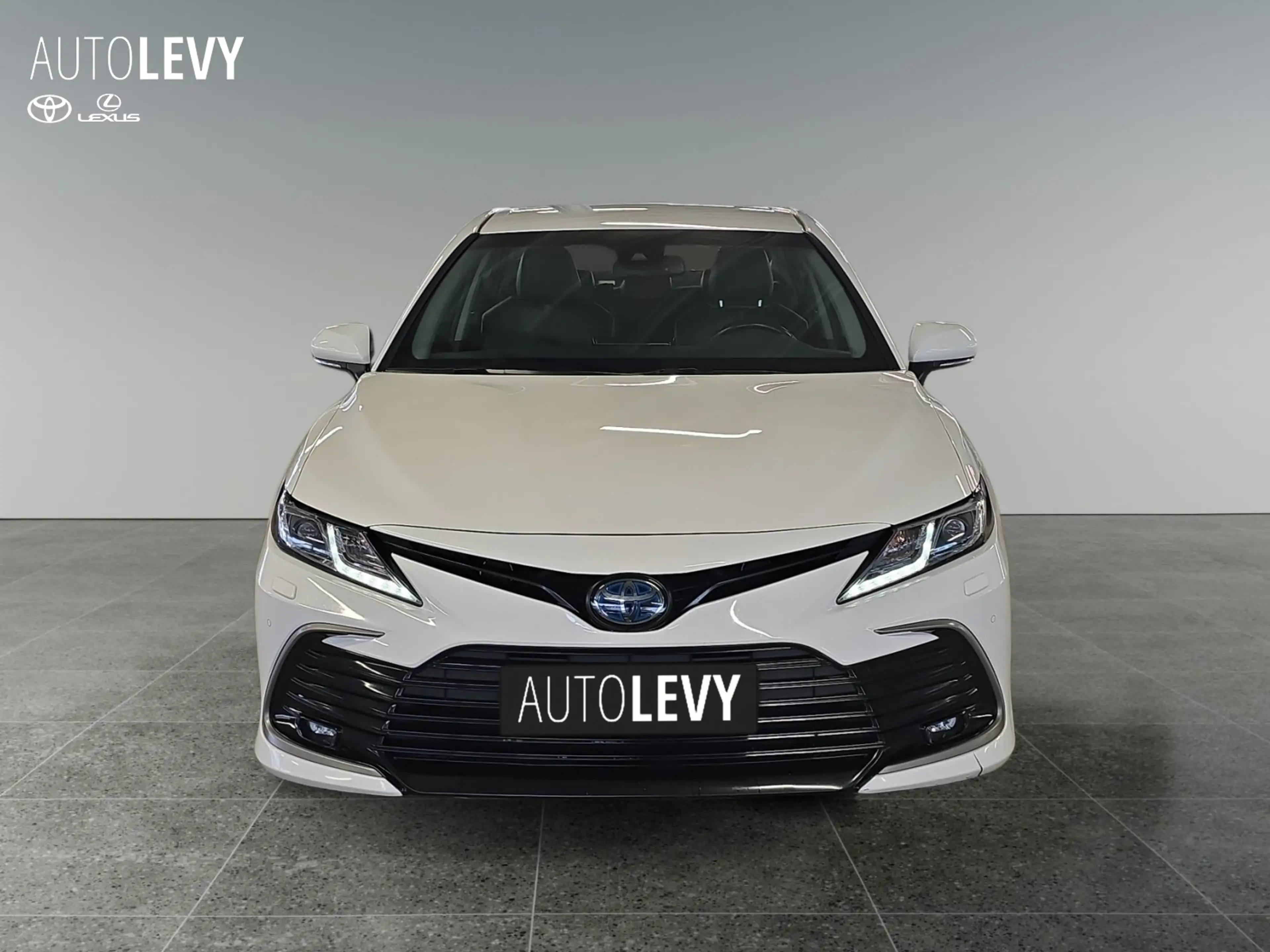 Toyota Camry 2.5 Hybrid ++Leder+Navi+Sitzheizung+PDC++ — photo 9