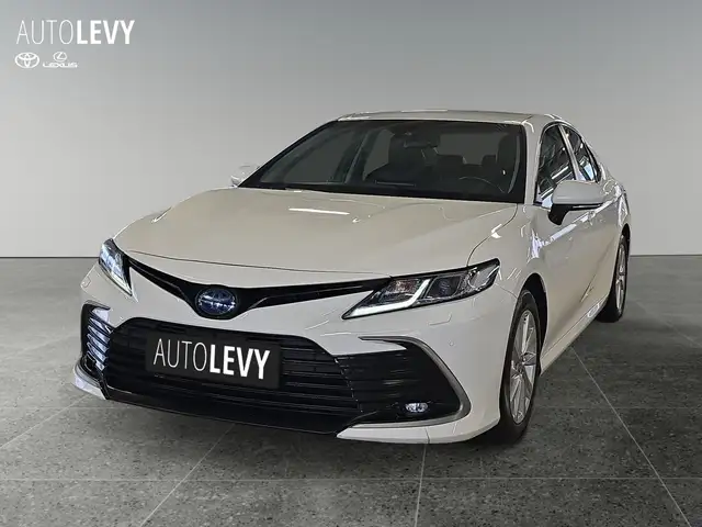 Toyota Camry view 2