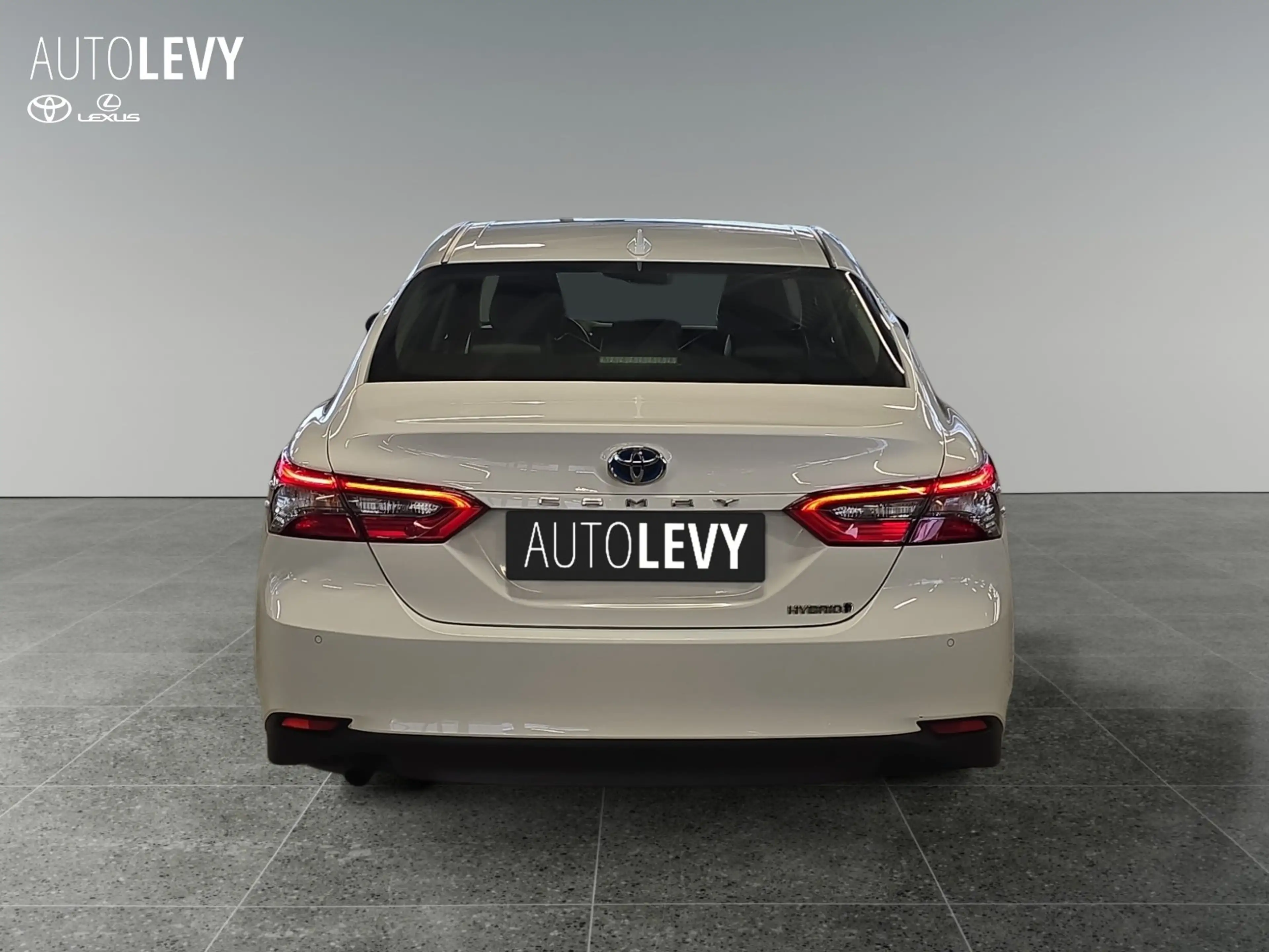Toyota Camry 2.5 Hybrid ++Leder+Navi+Sitzheizung+PDC++ — photo 5